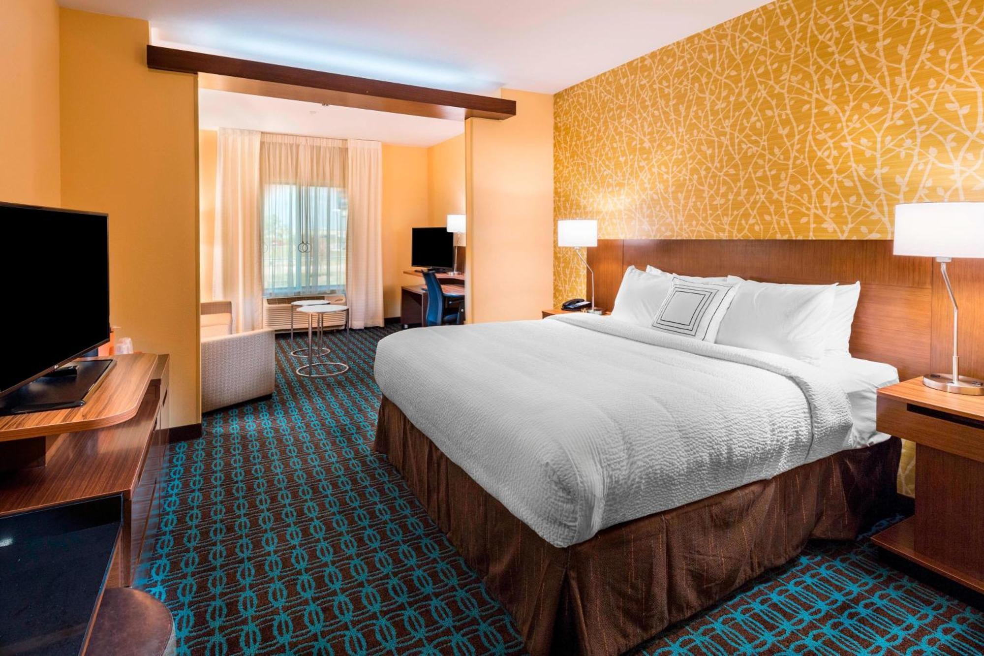 Fairfield Inn & Suites By Marriott Dallas Уаксахачи Екстериор снимка