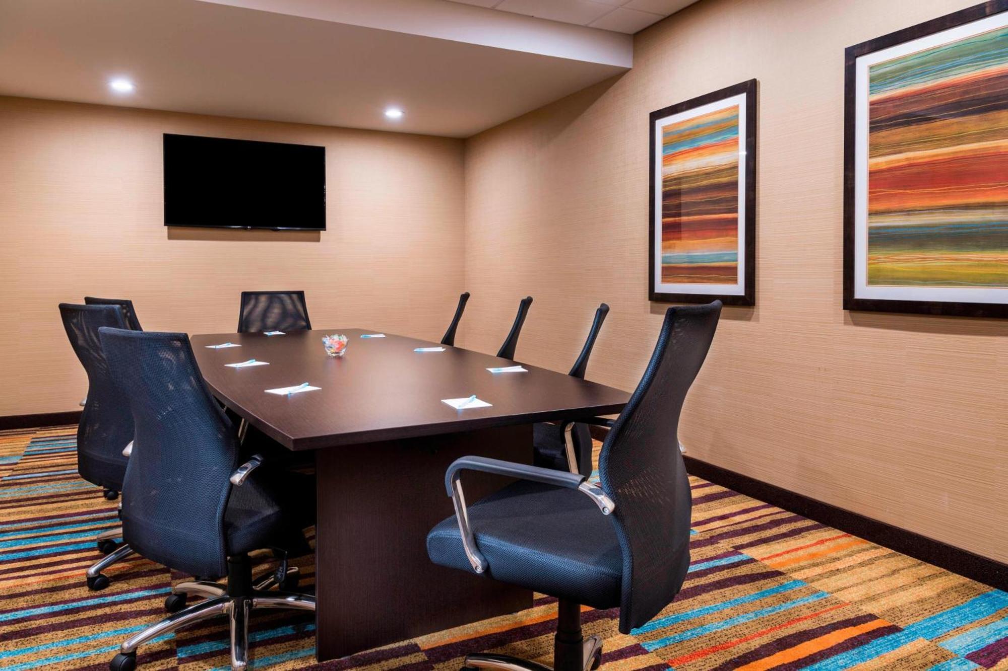 Fairfield Inn & Suites By Marriott Dallas Уаксахачи Екстериор снимка
