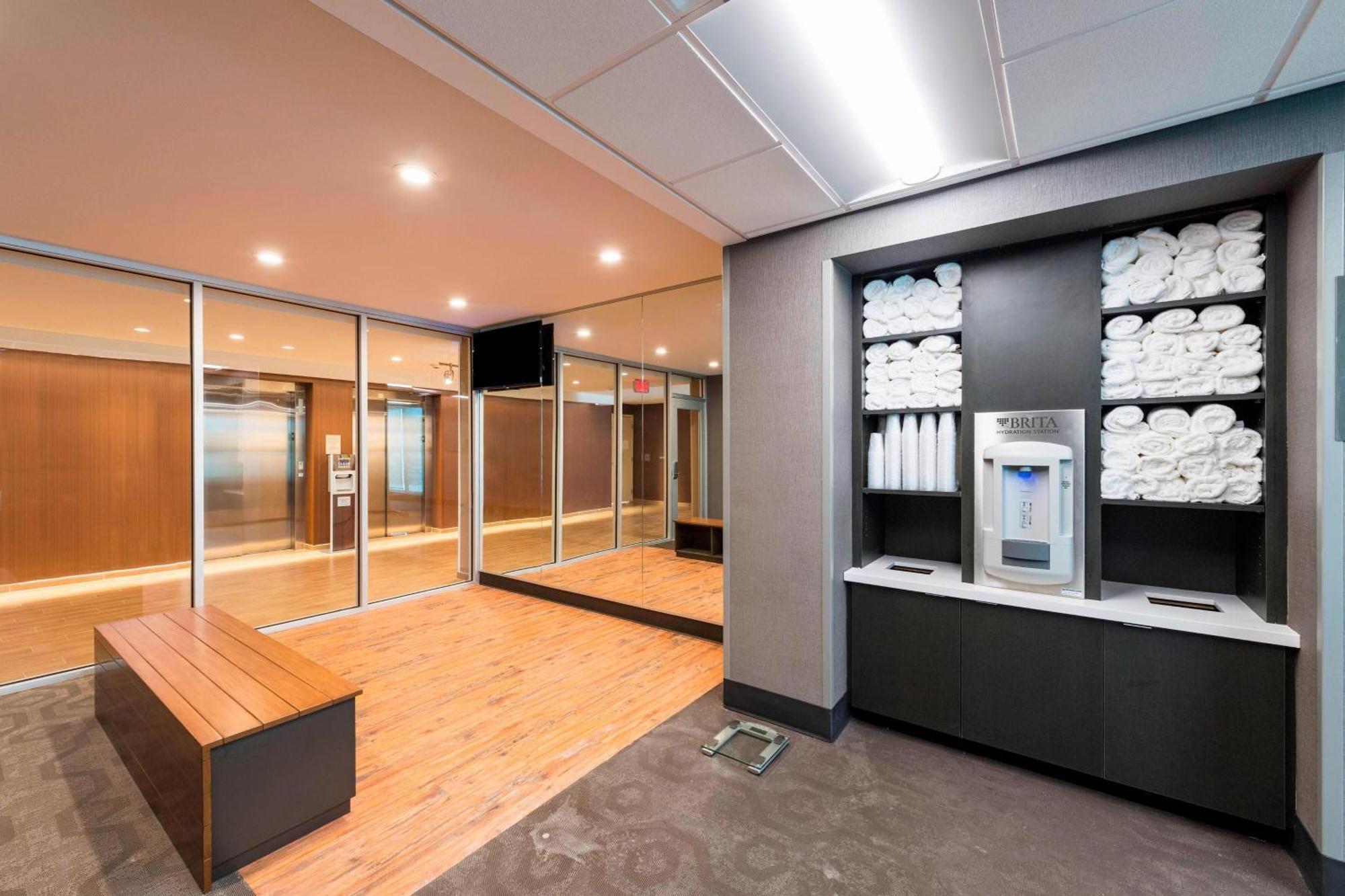 Fairfield Inn & Suites By Marriott Dallas Уаксахачи Екстериор снимка