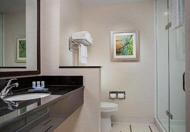 Fairfield Inn & Suites By Marriott Dallas Уаксахачи Екстериор снимка
